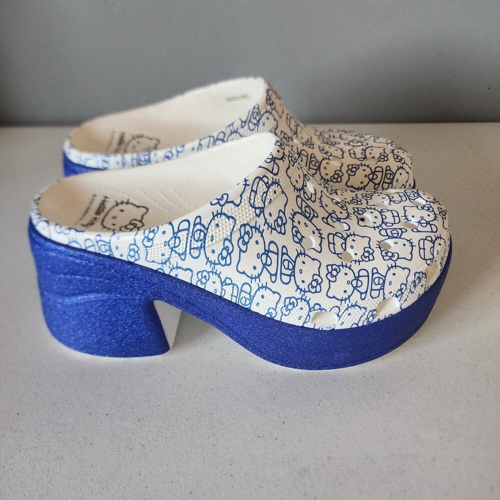 Hello Kitty Crocs "NEW" - Picture 6 of 16